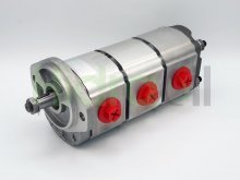 Image 20/916000 JCB hydraulic triple gear pump