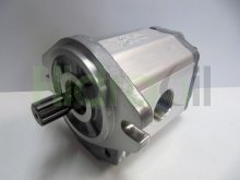 Image SKP2/25SSC06F Sauer Danfoss Turolla hydraulic gear pump 25 cm3 with 11 teeth splined shaft