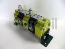 Image 9RV02A18 Vivolo gear flow divider 2 sections 1.7 cm3 with valves Group 1 Vivoil