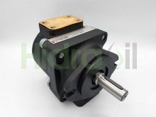 Thumbnail of PFE-31010/1DU Atos hydraulic vane pump 10.5 cm3 with cylindrical shaft D19.05 CW rotation