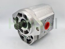 Thumbnail of TAP 60-200/130 S SC02 Sundstrand Turolla hydraulic gear pump 130 cm3 splined shaft SAE flange CCW rotation
