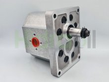Thumbnail of TAP 60-200/106 D CO01 Sundstrand Turolla hydraulic gear pump 106 cm3 1:8 tapered shaft EUR flange CW rotation